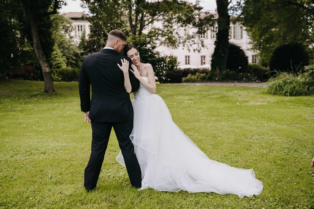 Foto di matrimonio eleganti ma naturali: &egrave; possibile?